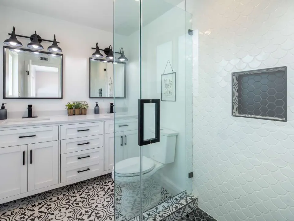 Minimalist bathroom